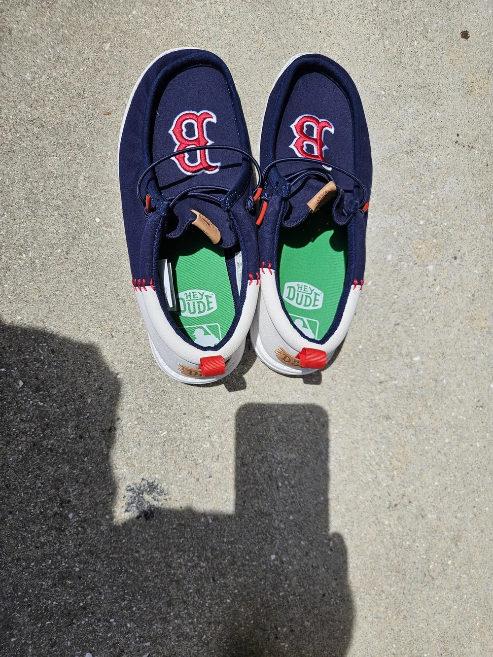 Hey Dude Boston RED SOX Shoe, Men’s Size 10 US 9 UK 43 EUR New Without Box